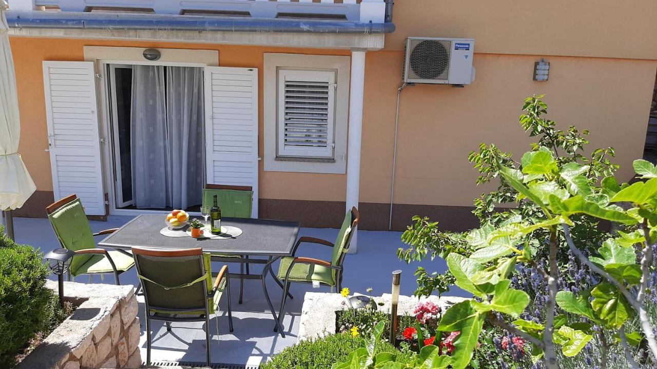Apartments Pavelic Нови-Винодолски Экстерьер фото