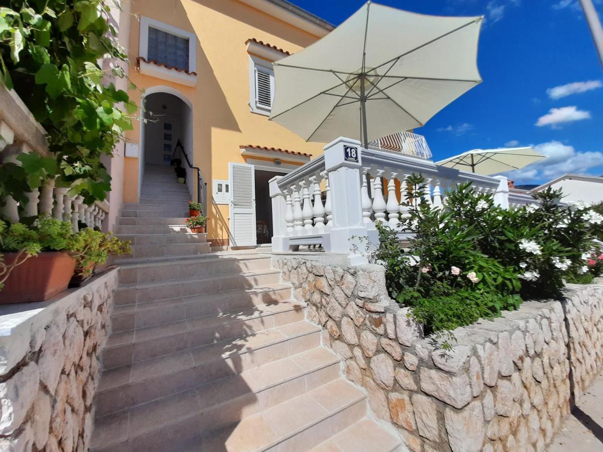Apartments Pavelic Нови-Винодолски Экстерьер фото